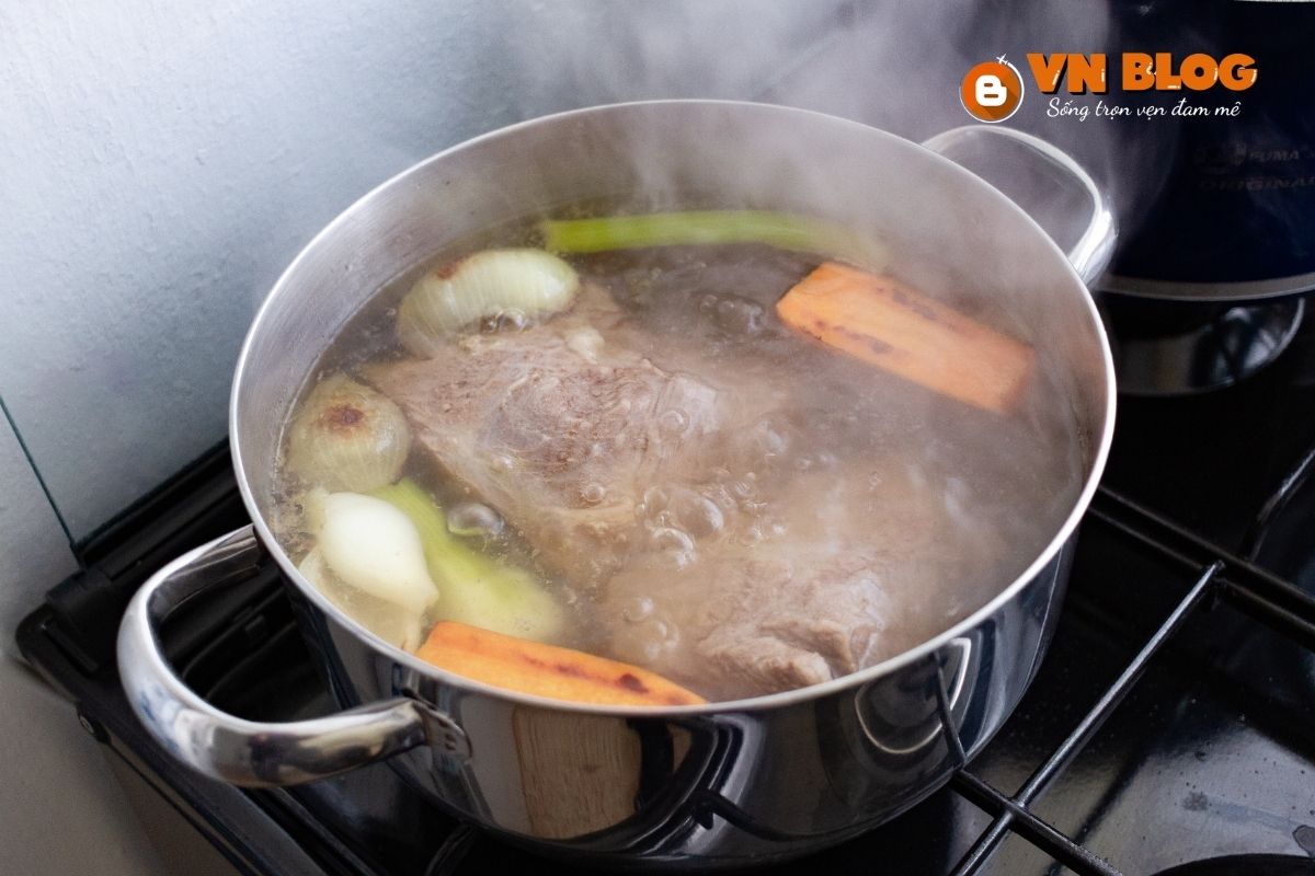 Tận dụng nước luộc để nấu canh giúp món ăn ngọt và ngon hơn