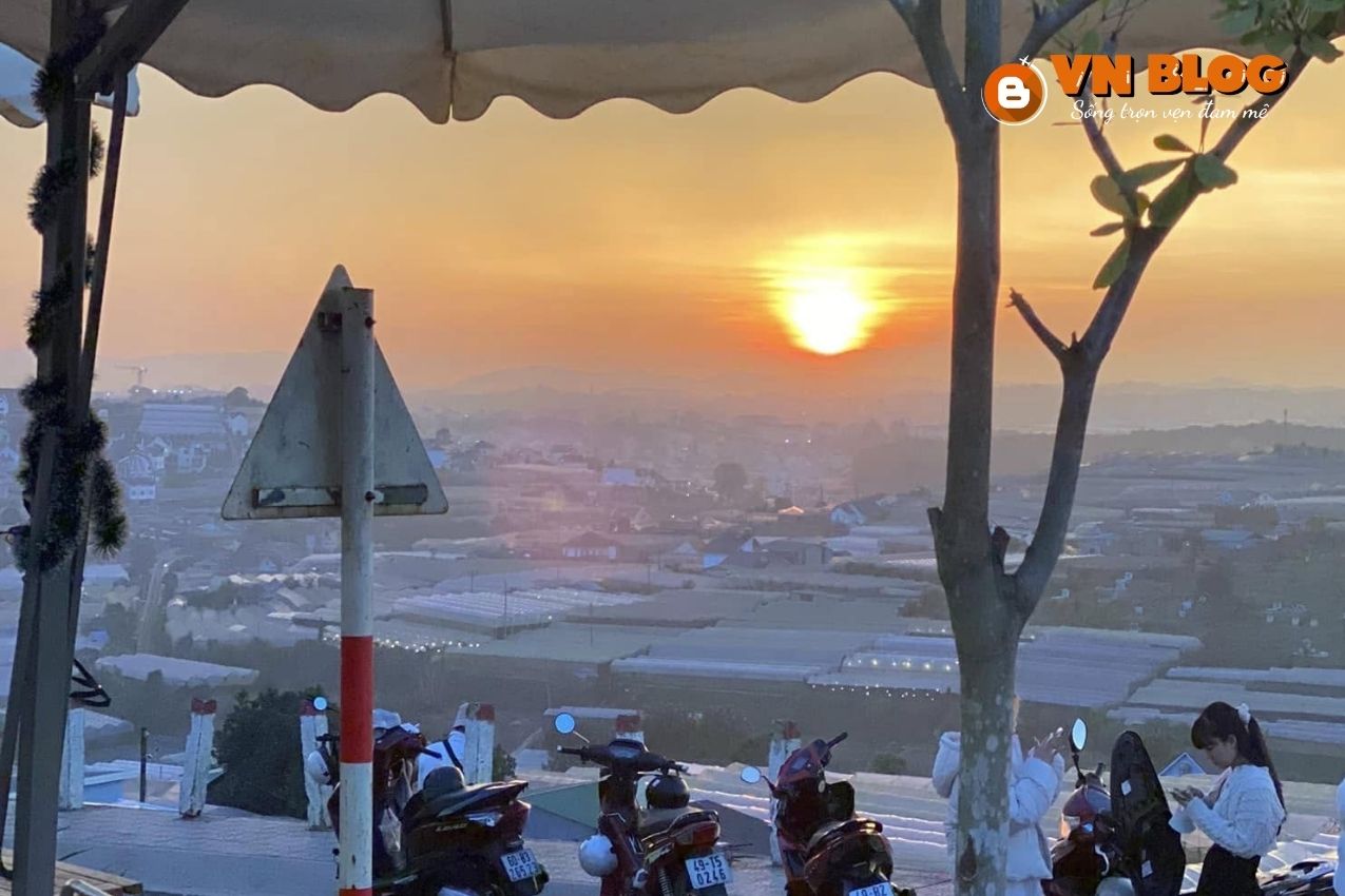 Cảnh quan tiệm cafe Đồi Hoàng Hôn 1