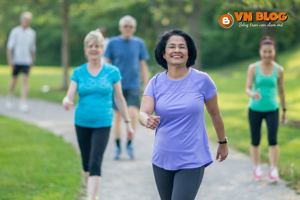 Đi bộ mỗi ngày giúp cơ thể khỏe mạnh và dẻo dai hơn