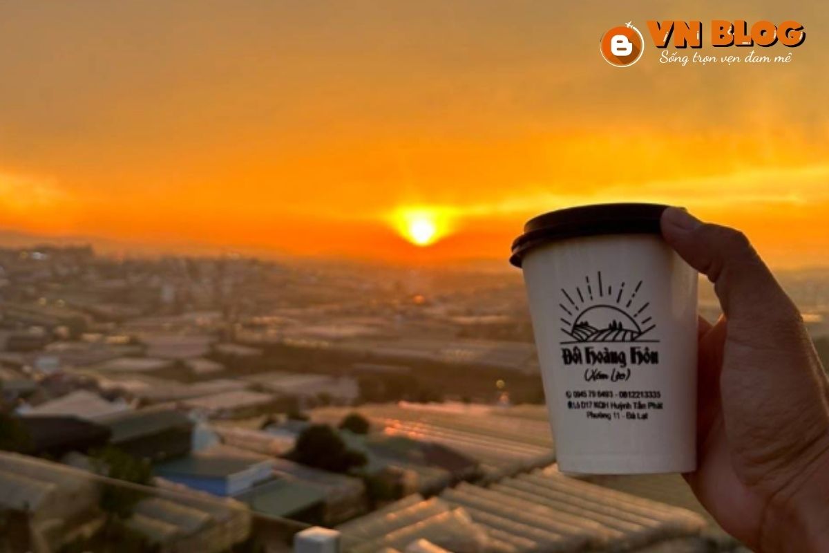 Tiệm cà phê Đồi Hoàng Hôn