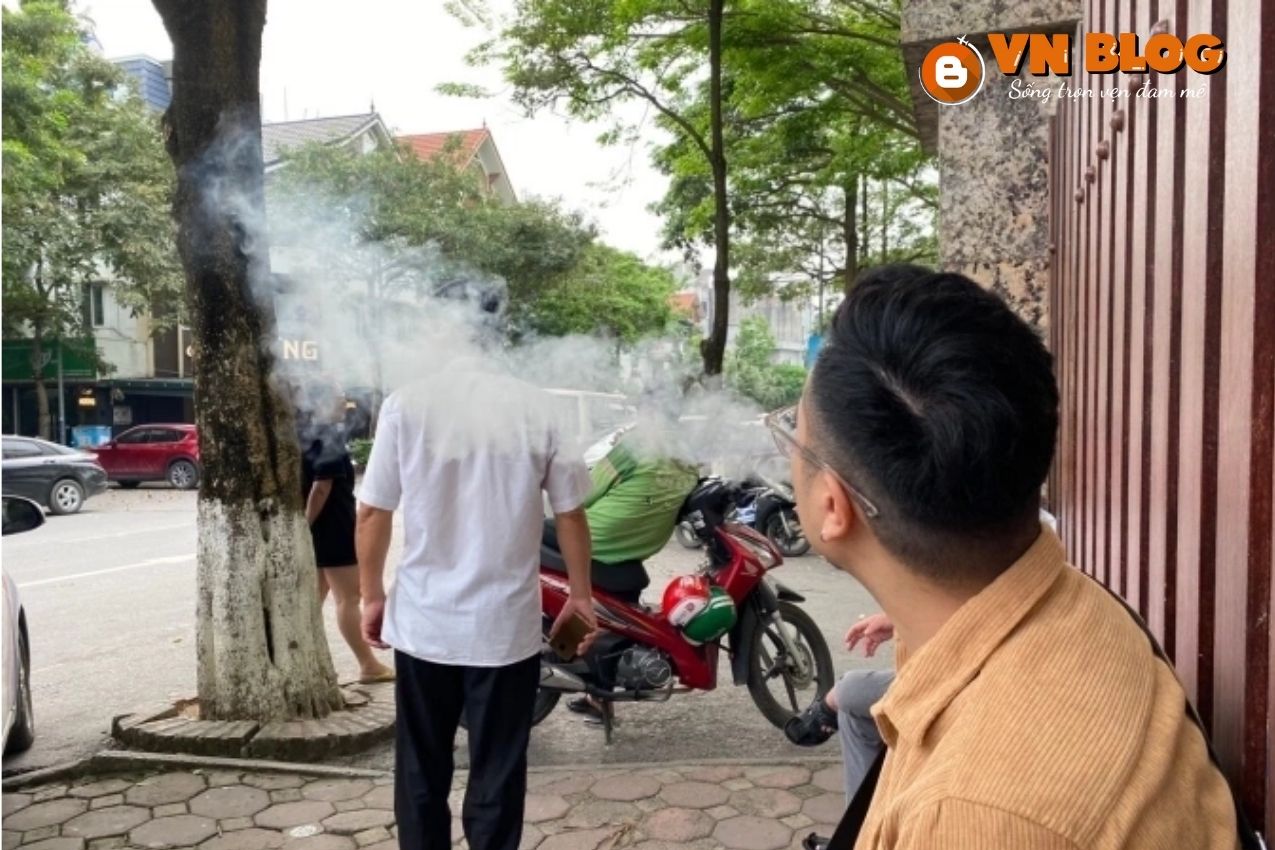 Hút thuốc lá điện tử có thể bị phạt đến 5 triệu đồng