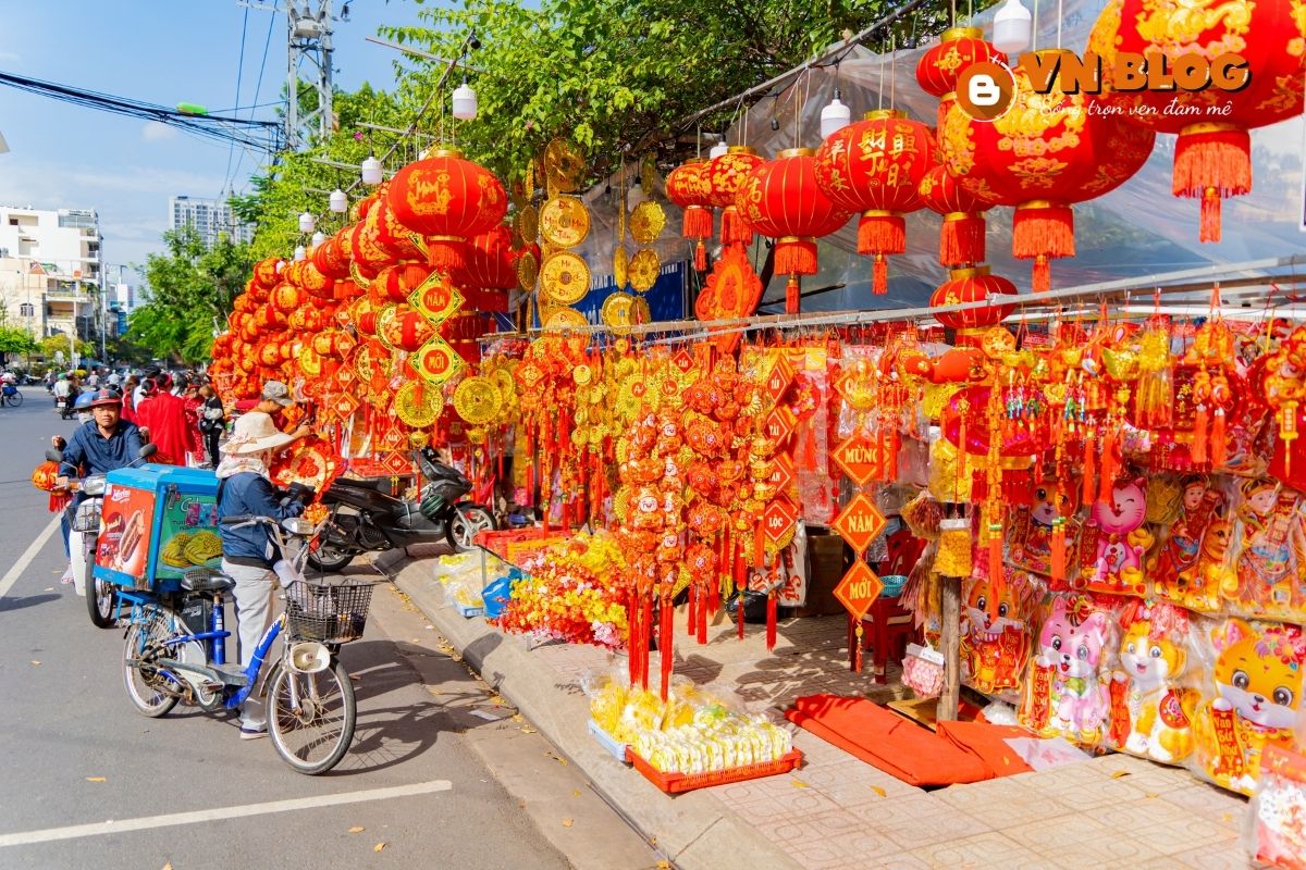 Một khung cảnh chợ Tết truyền thống